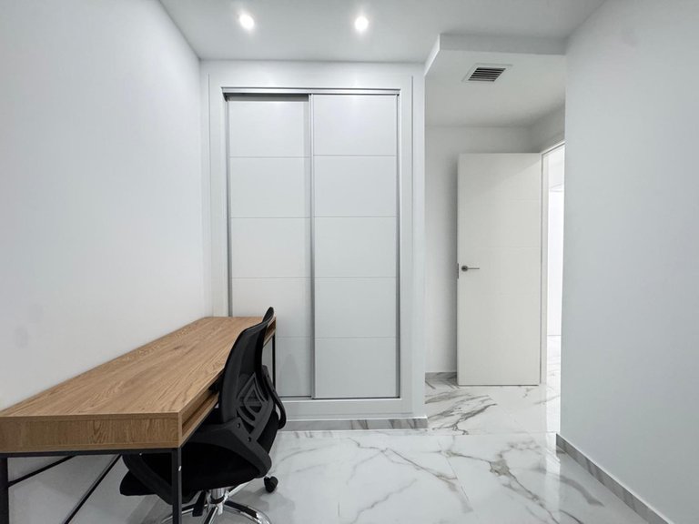 Apartment for Sale in Torrevieja, Alicante 26
