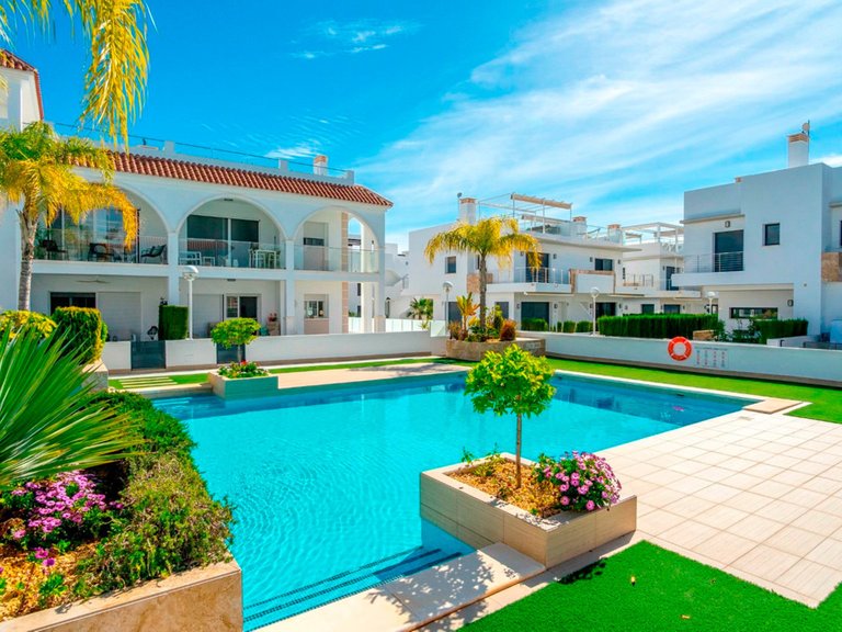 Apartment for Sale in Dona Pepa, Alicante 1