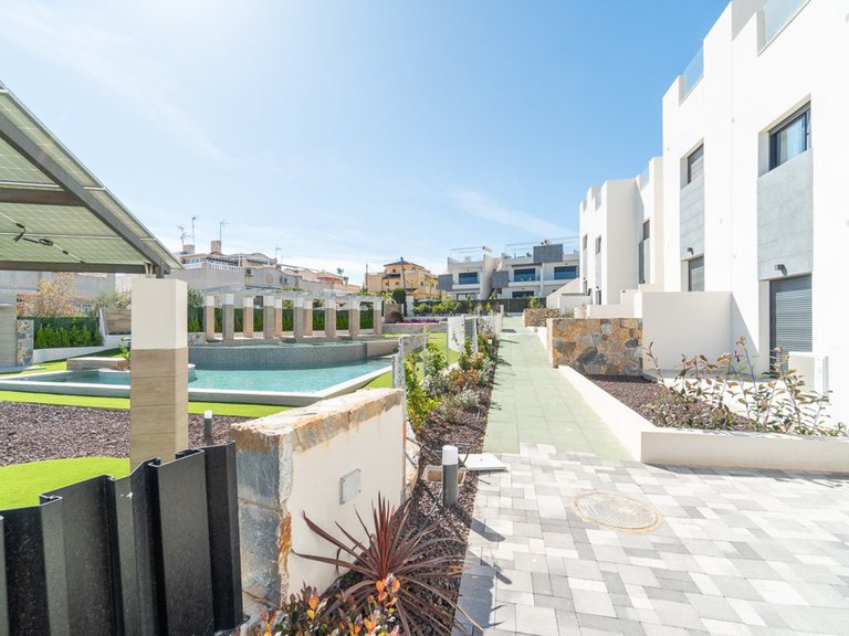 Apartment for Sale in Los Balcones, Alicante 31
