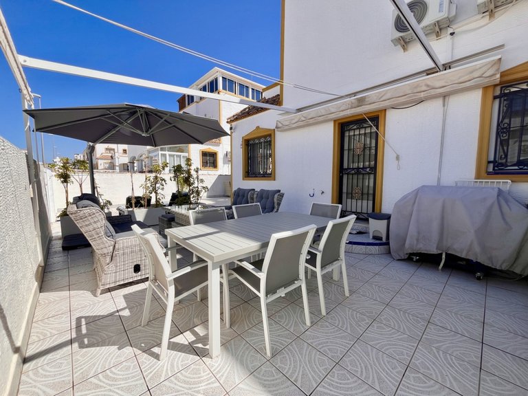 Apartment for Sale in Entre Naranjos, Alicante 31