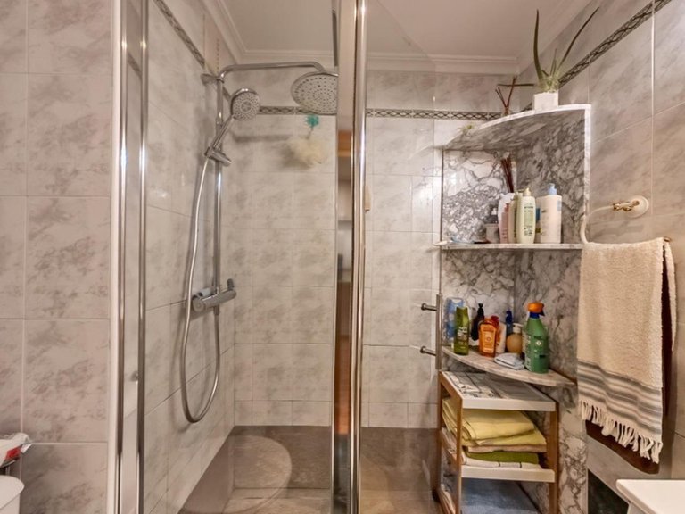 Apartment for Sale in Benidorm, Alicante 18