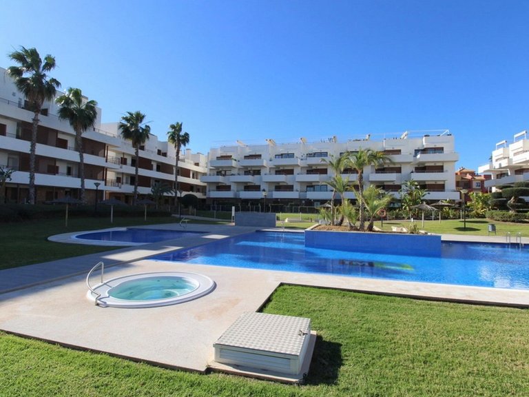 Apartment for Sale in Cabo Roig, Alicante 31