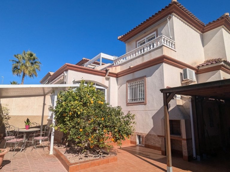 Villa for Sale in San Fulgencio, Alicante 1