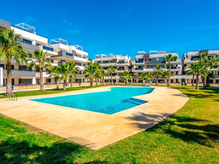 Apartment for Sale in Los Altos, Alicante 4