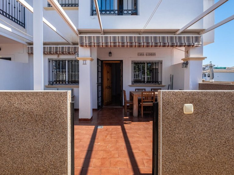 Apartment for Sale in Punta Prima, Alicante 36