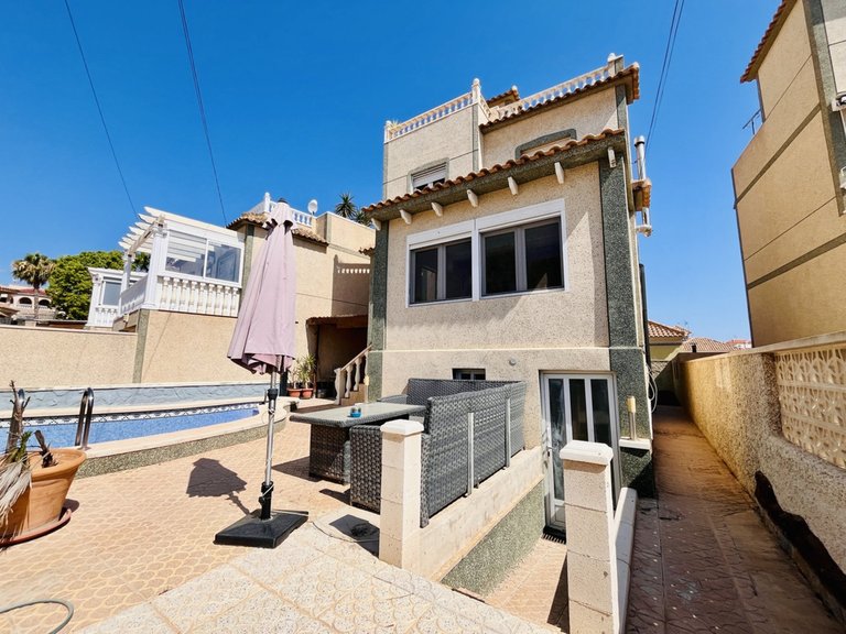 Villa for Sale in San Miguel De Salinas, Alicante 2