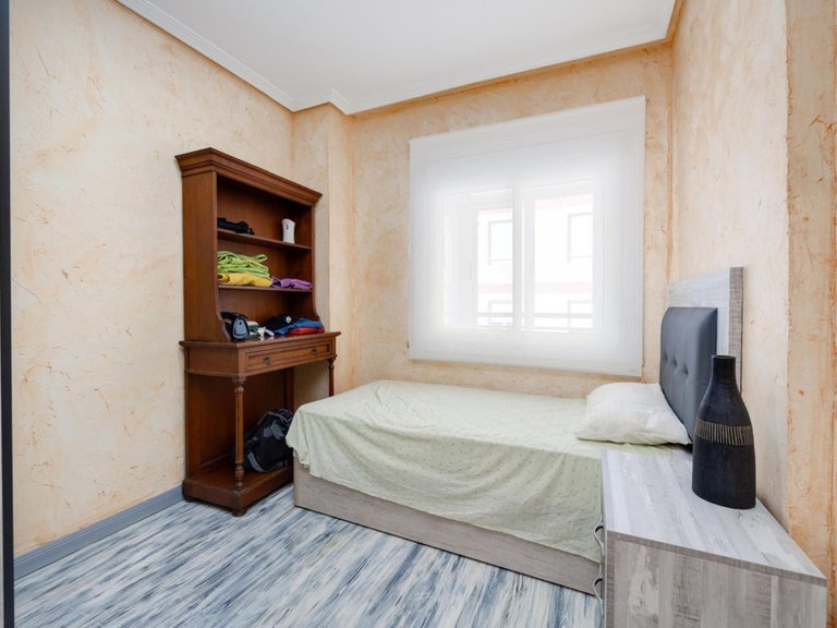 Apartment for Sale in Torrevieja, Alicante 28