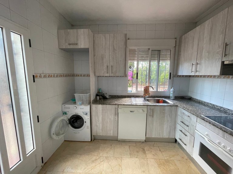 Villa for Sale in Albatera, Alicante 9