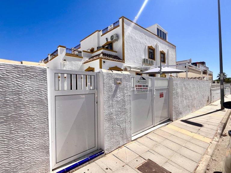 Apartment for Sale in Los Montesinos, Alicante 32