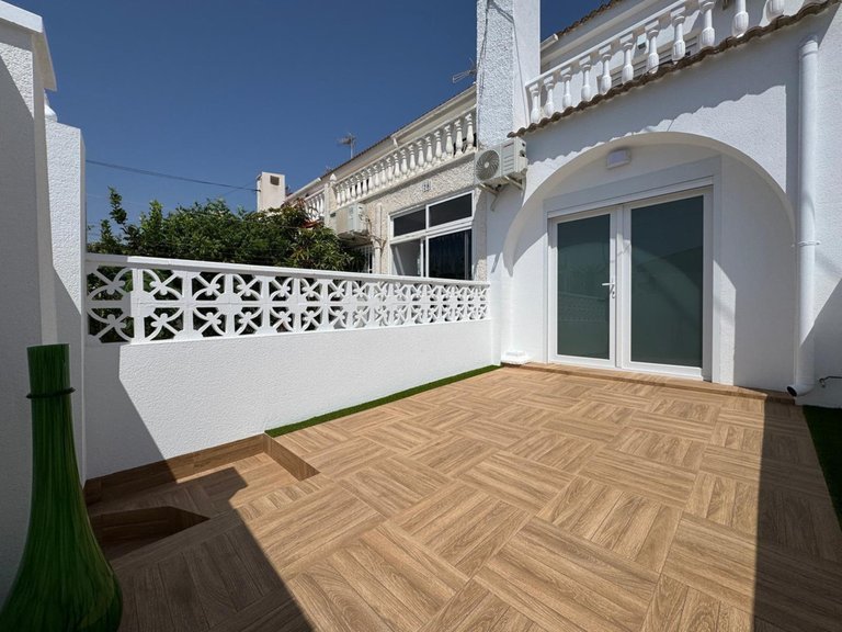 Villa for Sale in Torrevieja, Alicante 1