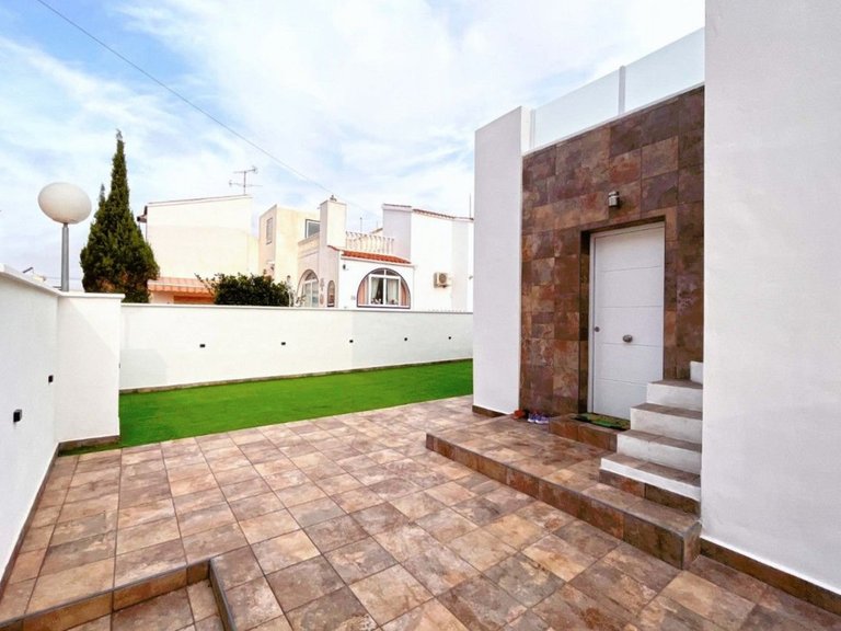 Villa for Sale in Orihuela Costa, Alicante 20