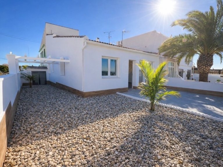 Villa for Sale in Ciudad Quesada, Alicante 1