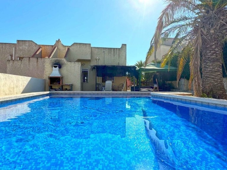 Villa for Sale in Torrevieja, Alicante 19