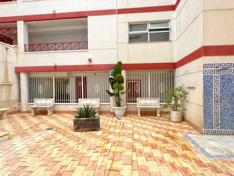 Apartment for Sale in Torrevieja, Alicante 32