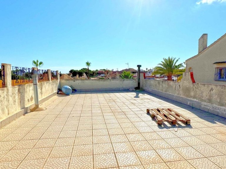 Villa for Sale in Torrevieja, Alicante 7