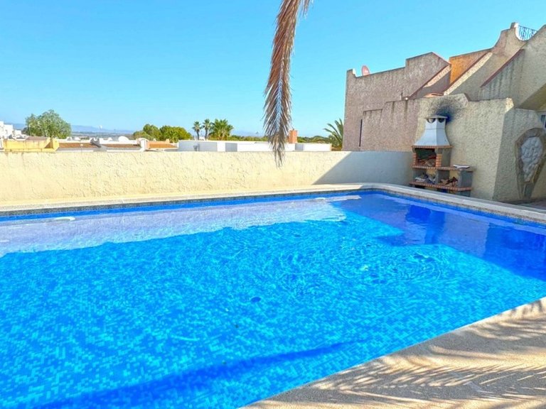 Villa for Sale in Torrevieja, Alicante 17