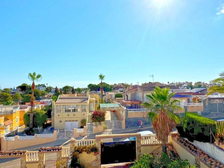 Villa for Sale in Torrevieja, Alicante 4