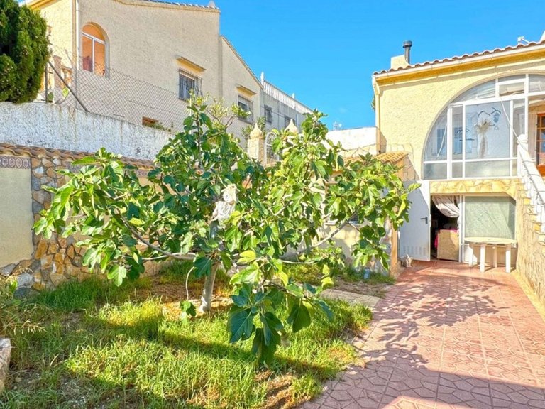 Villa for Sale in Torrevieja, Alicante 1