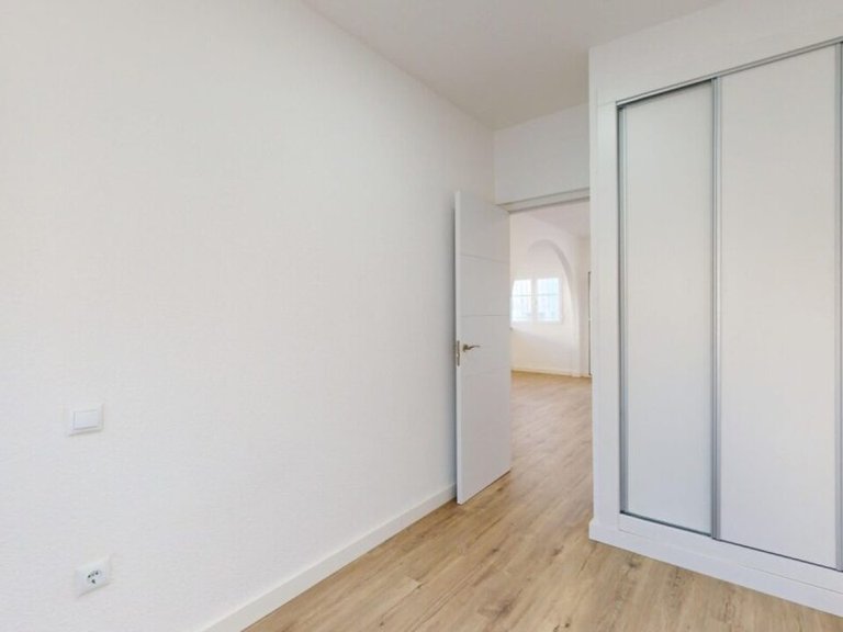 Villa for Sale in Villamartin, Alicante 11