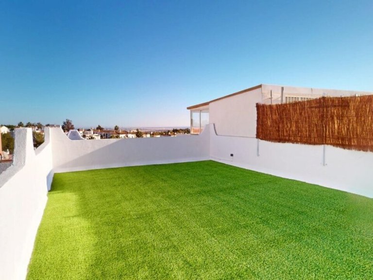 Villa for Sale in Villamartin, Alicante 18