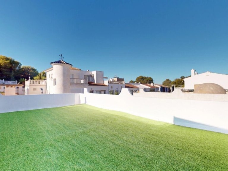 Villa for Sale in Villamartin, Alicante 17