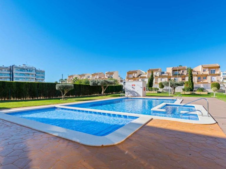 Apartment for Sale in Villamartin, Alicante 30