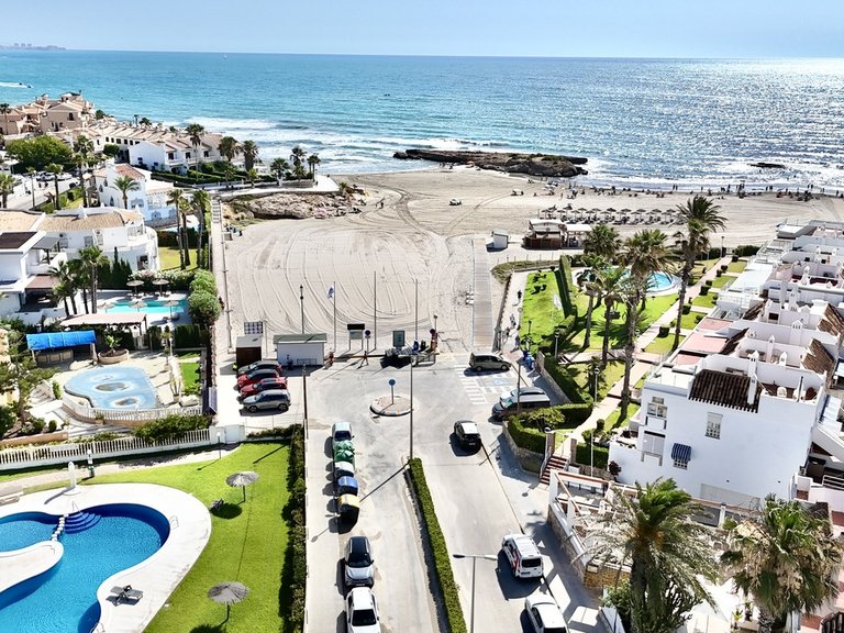 Commercial for Sale in Costa Blanca Cabo Roig, Alicante 2