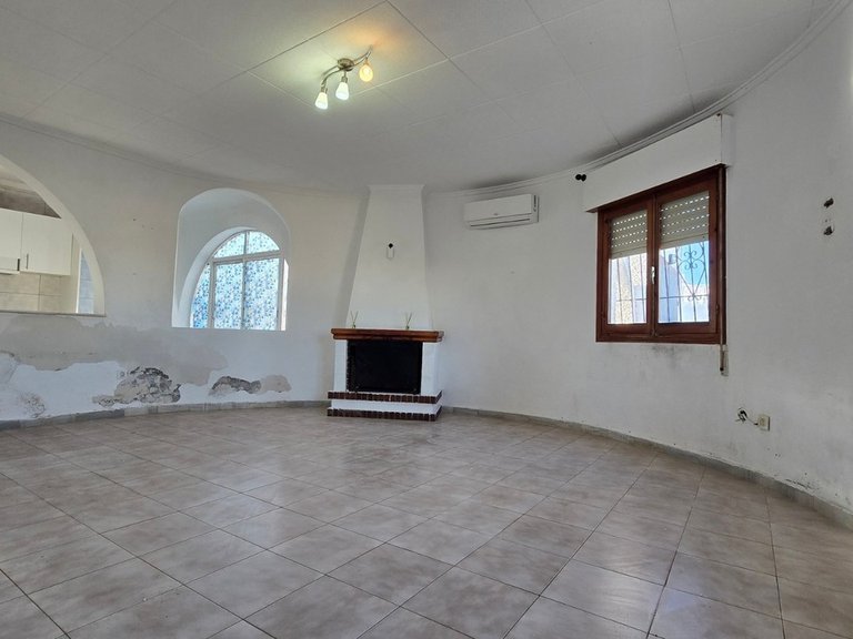 Villa for Sale in El Chaparral, Alicante 7