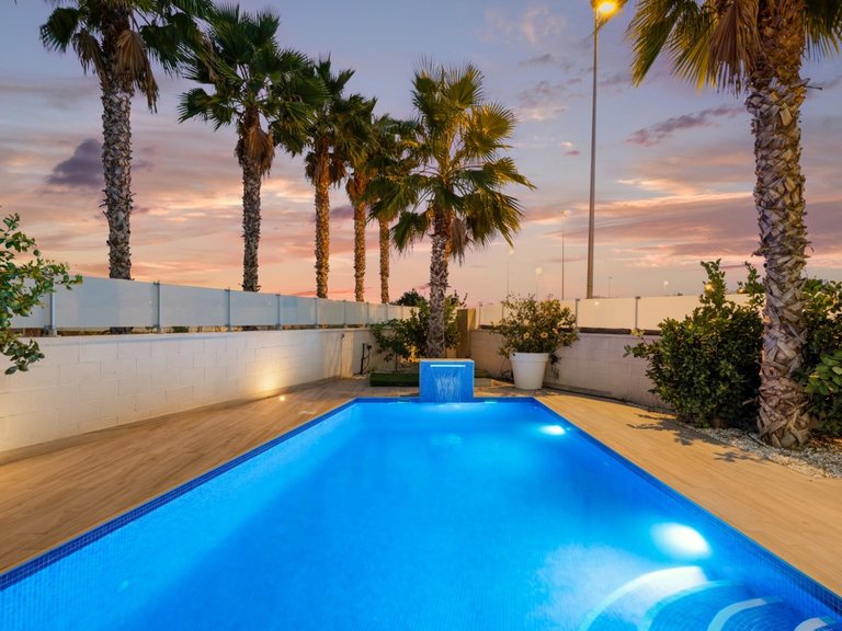 Villa for Sale in Cabo Roig, Alicante 14