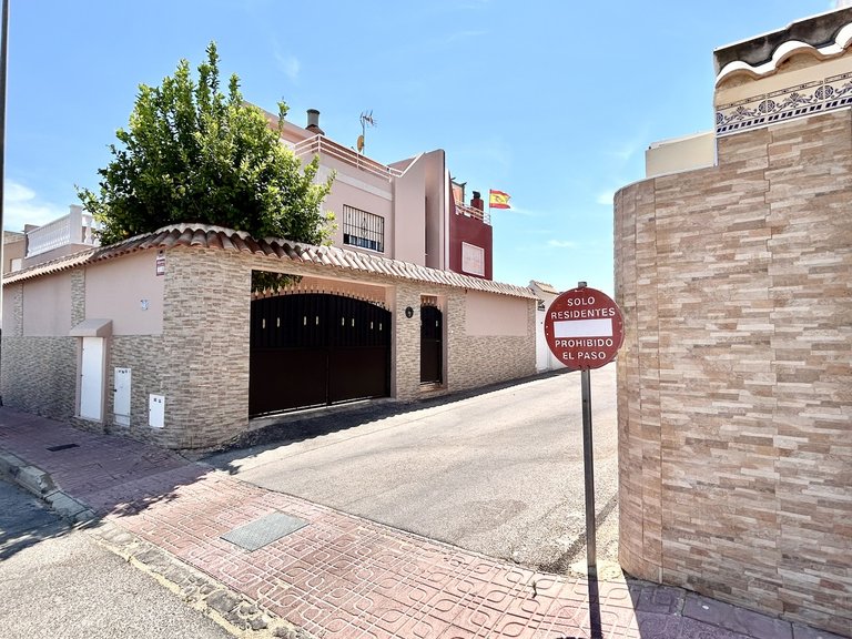 Town House for Sale in Torrevieja, Alicante 32