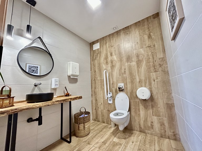 Commercial for Sale in Costa Blanca Cabo Roig, Alicante 31