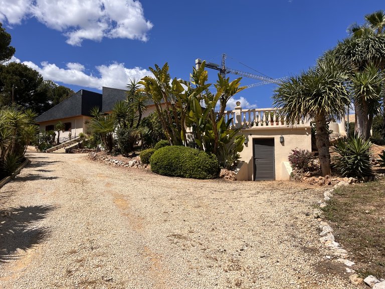 Villa for Sale in La Nucia, Alicante 38
