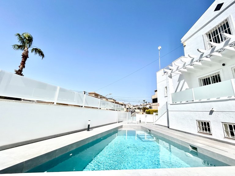 Villa for Sale in Costa Blanca Villamartin, Alicante 2
