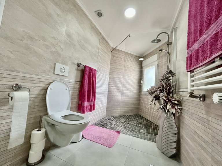Villa for Sale in Costa Blanca Cabo Roig, Alicante 27