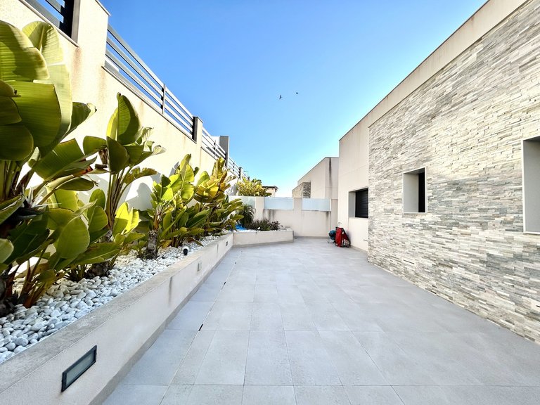 Villa for Sale in Costa Blanca Los Balcones, Alicante 40
