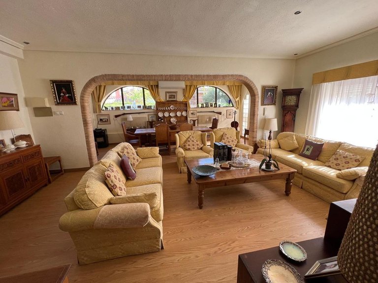 Villa for Sale in Costa Blanca Cabo Roig, Alicante 6