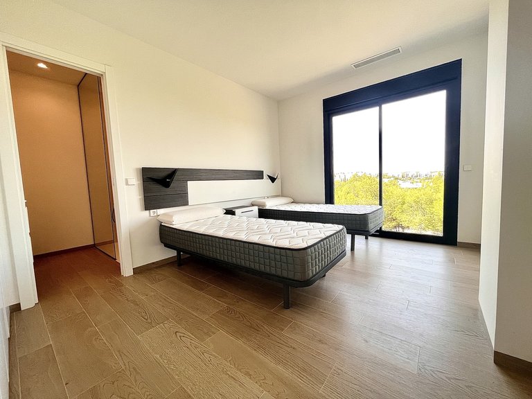 Apartment for Sale in Costa Blanca Las Colinas Golf, Alicante 11