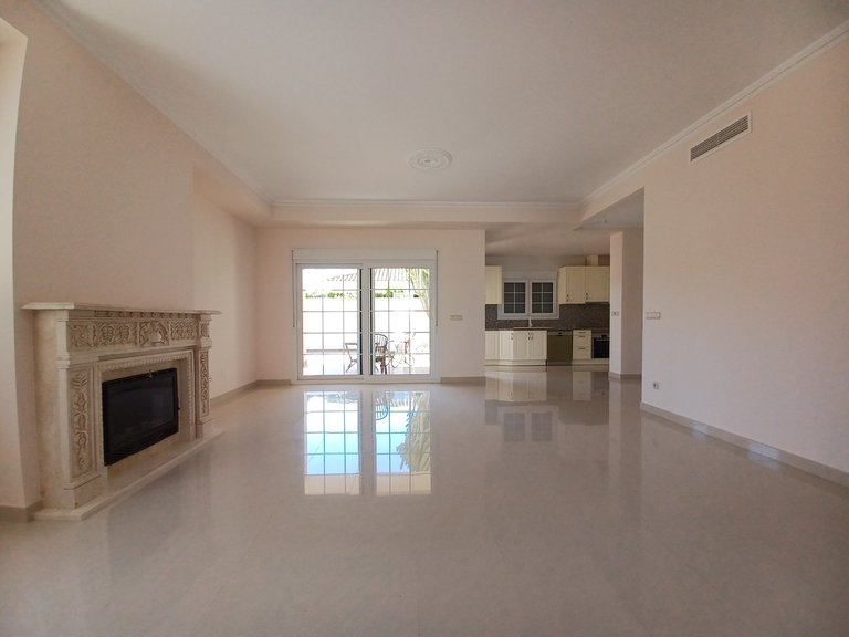 Villa for Sale in Cabo Roig, Alicante 14