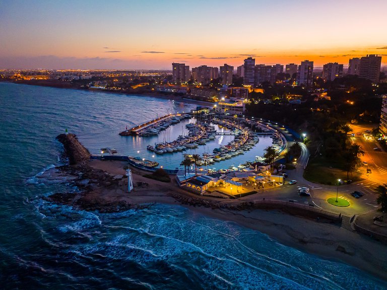 Villa for Sale in Dehesa De Campoamor, Alicante 32