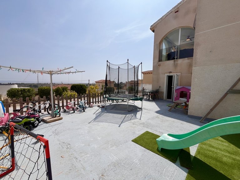 Villa for Sale in San Miguel De Salinas, Alicante 32