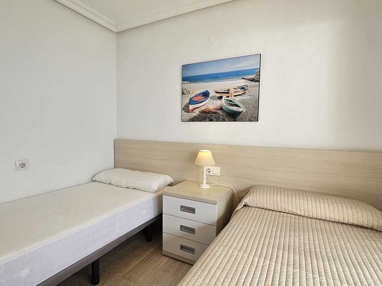 Apartment for Sale in Costa Blanca Mil Palmeras, Alicante 25