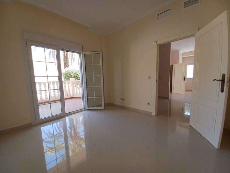 Villa for Sale in Cabo Roig, Alicante 18