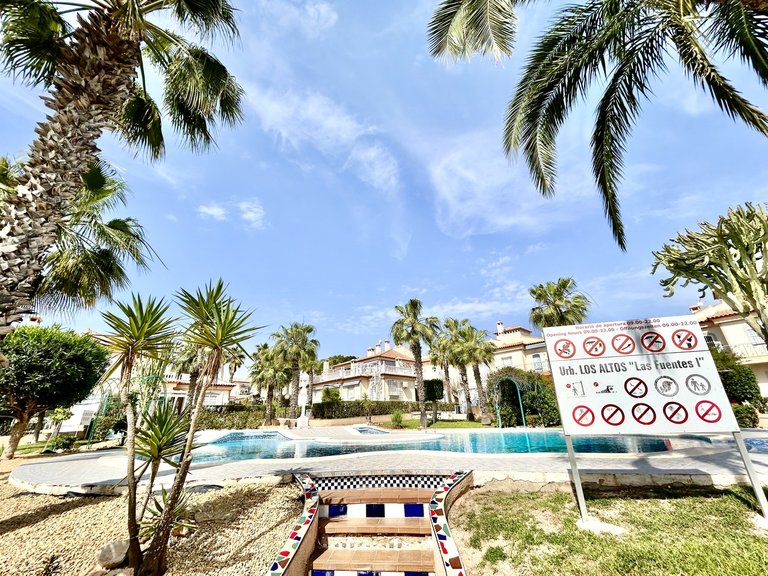 Apartment for Sale in Los Altos, Alicante 32