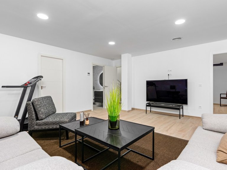 Villa for Sale in Cabo Roig, Alicante 37