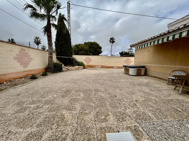 Villa for Sale in Costa Blanca Cabo Roig, Alicante 45