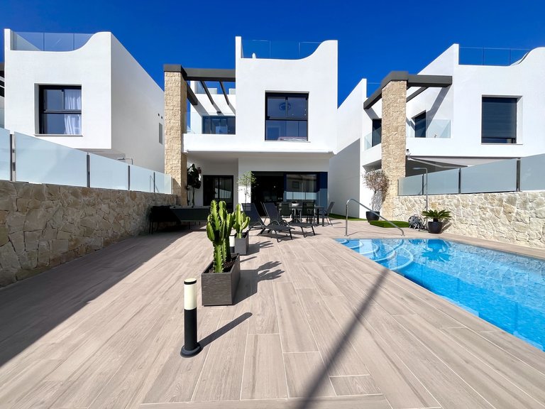 Villa for Sale in Costa Blanca Punta Prima, Alicante 1