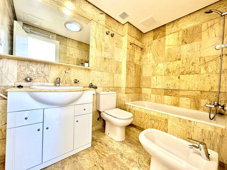 Town House for Sale in Costa Blanca Cabo Roig, Alicante 18