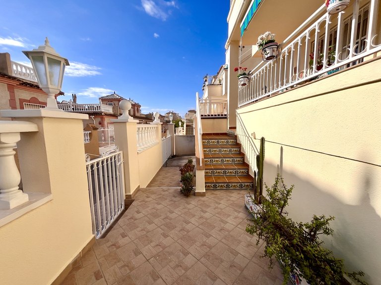 Apartment for Sale in Playa Flamenca, Alicante 28