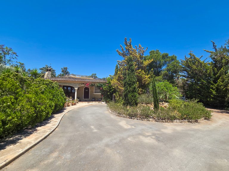 Villa for Sale in Costa Blanca Elche, Alicante 4