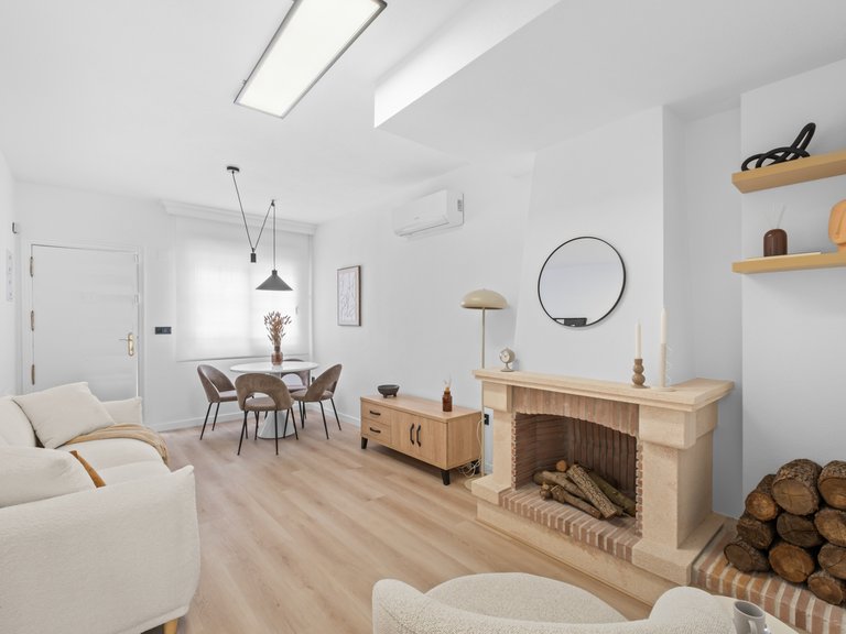 Town House for Sale in Costa Blanca Villamartin, Alicante 5